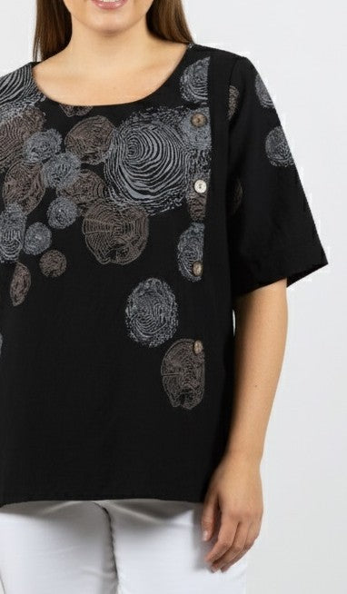 Lea Abstract Button Detail Top – Black