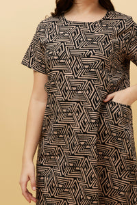 Trudy Geometric Print Shift Dress