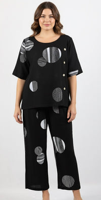 Lea Circle Button Detail Top