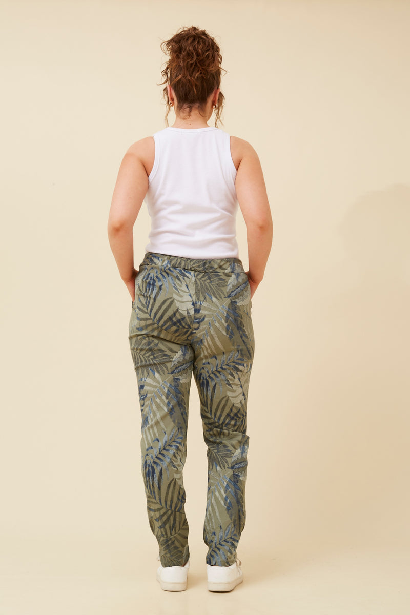 Zinnia Leaf Print Jogger Pants