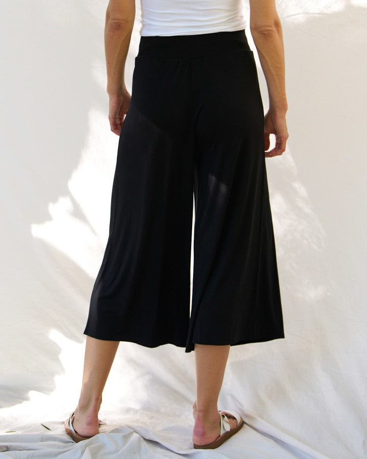 Crystal Crop Jogger - Black